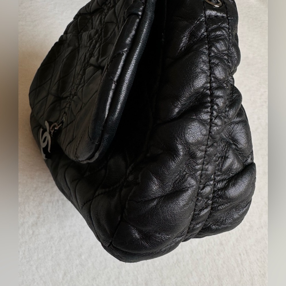 ᴿᵃʳᵉ ✨CHANEL 
Lambskin Quilted Small Sharpei Flap Black - Picture 7 of 16